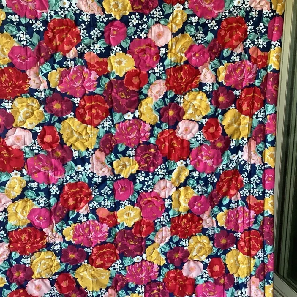 NWT Hand Crafted “Scotty Lovers” Red White and Black Elegant Lap Quilt